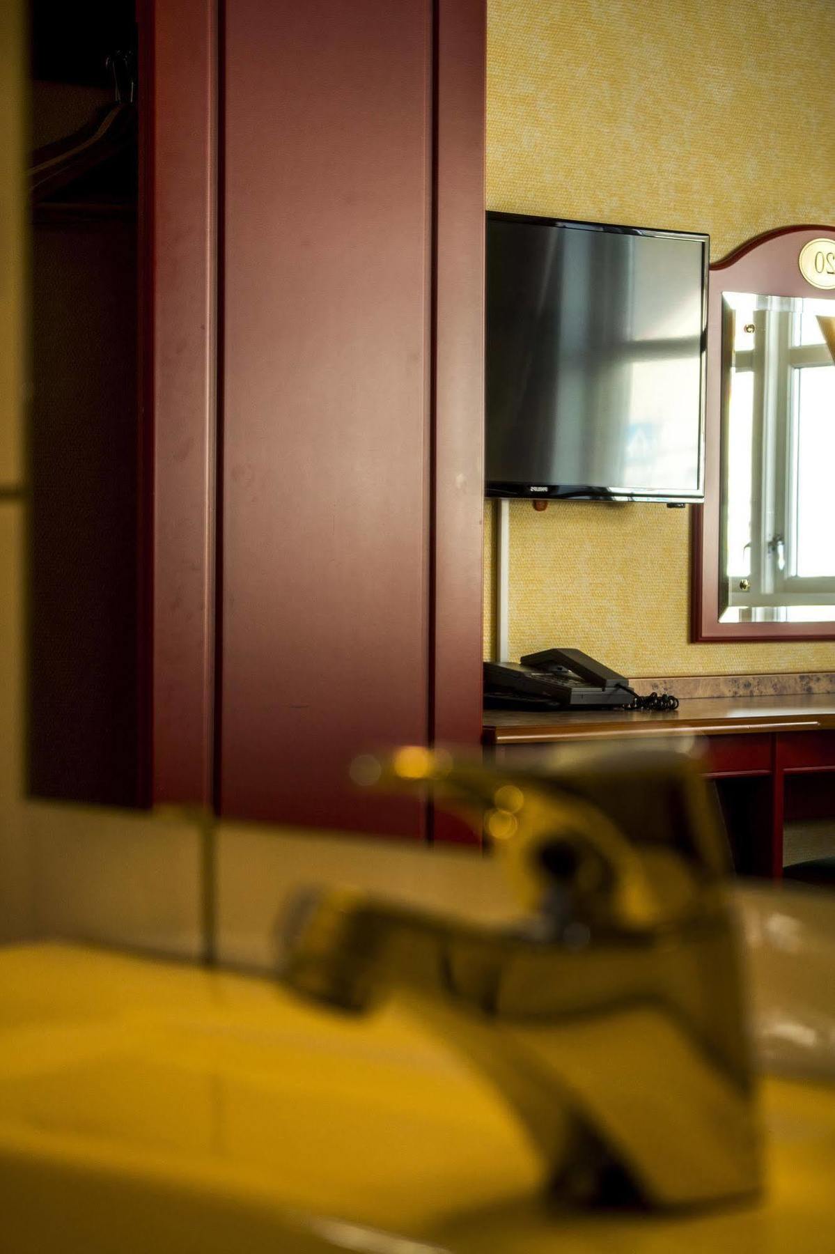 Tysfjord Hotel Storjord I Tysfjord ภายนอก รูปภาพ